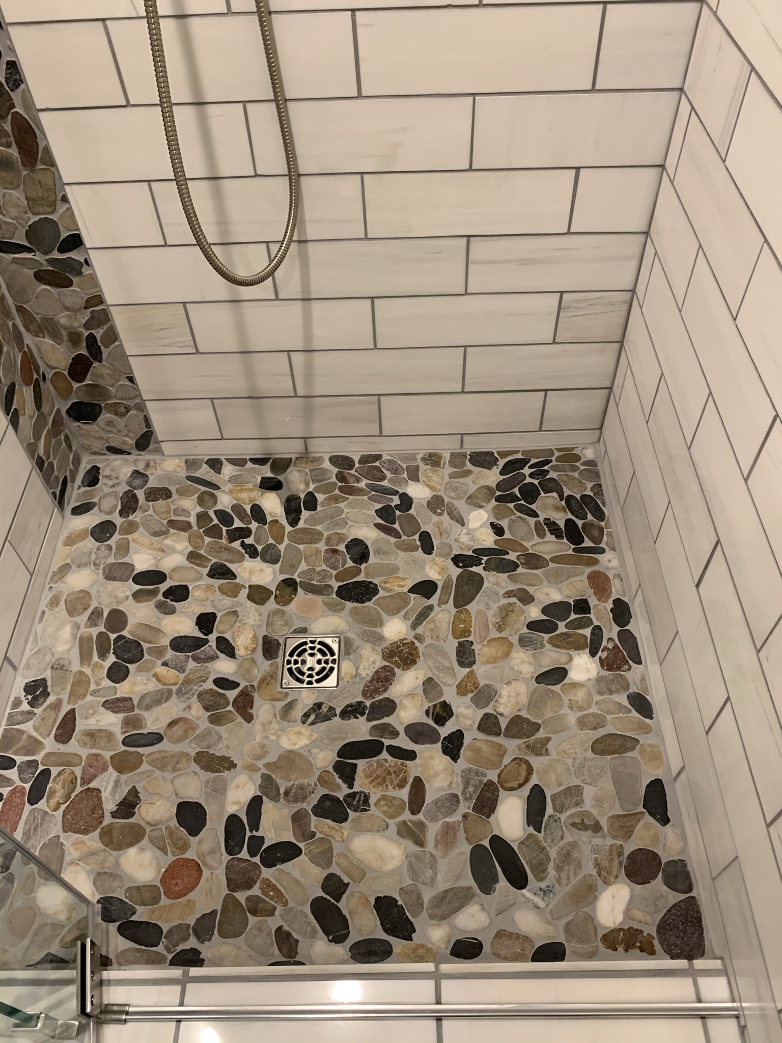 Dark Accent Wall Bathroom - Photo 8